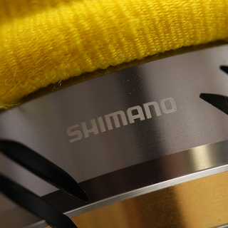 美品 シマノ SHIMANO リール 17 アルテグラ 4000 ULTEGRA（5UP912YGGsxw)