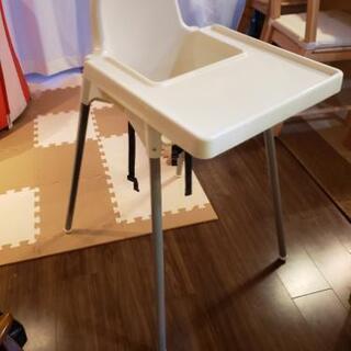 IKEA　子ども用椅子(テーブル付き)