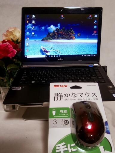 【 Webカメラ内臓 】 ノートパソコン　FUJITSU LIFEBOOK UH55/H / cpu i3 / SSD120GB / メモリー8GB / Windows１０Home　１３インチ液晶画面　バッテリー持続２時間