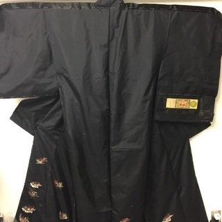 珍品 迦陵頻伽のスワトウ刺繍 本場大島紬 - 千代田区