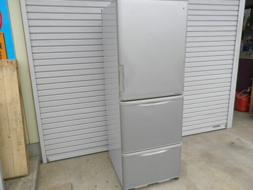 シャープ冷凍冷蔵庫 SJ-WA35W３ドア左右両開き２０１２年無料配送（つくば市から２０キロまで）