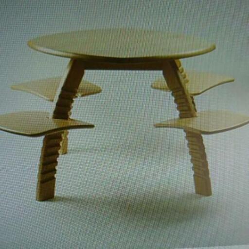 リボ社  ノルウェー生まれの素敵なテーブル！