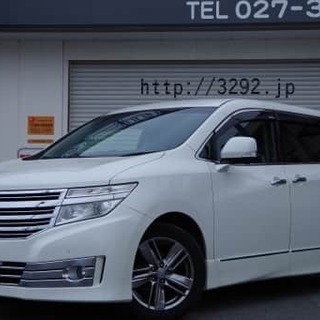 日産エルグランド♪　一個前も人気だけど個人的には現行が良い。