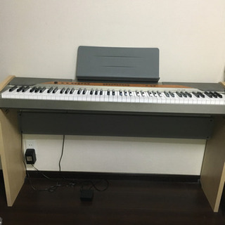 電子ピアノ　Privia PX110 