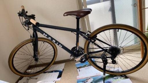 自転車　クロスバイク　MARINミュアウッズ　黒