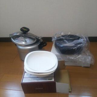 圧力鍋、レンジ蒸し器、天ぷら鍋(未使用)