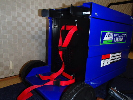 半自動溶接機100V（ANEST IWATA)中古 値引き不可