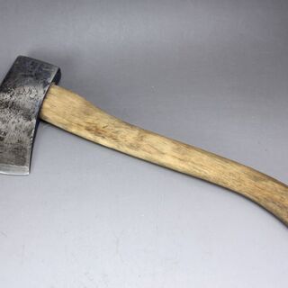 薪割り用の斧・手斧