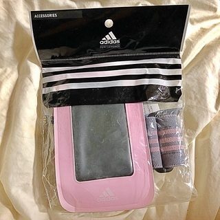 新品 アディダス adidas♪ iphoneにも スマートホン...