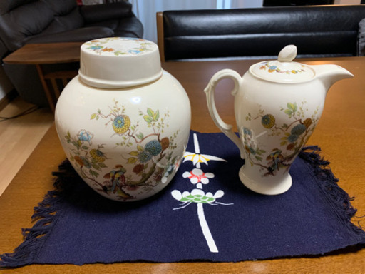 ) Cauldon 社のコーヒーポットと紅茶葉入れ譲ります。(取引完了)