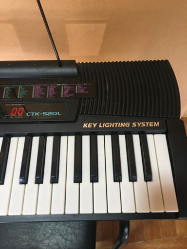 鍵盤楽器、ピアノ CASIO  KEY LIGHTING SYSTEM  CTK-520L