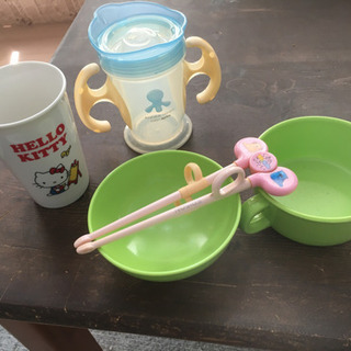 乳幼児用　こぼれないコップとしつけ箸等
