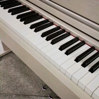 ヤマハクラビノーバ　CLP575WA　（2015年製） 【新響楽器甲子園店】