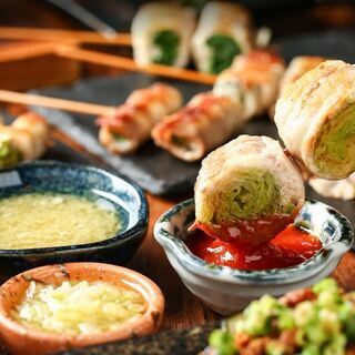 隠れ家空間で味わう串焼き&厳選ワイン×⽇本酒【串焼きとワイン i...