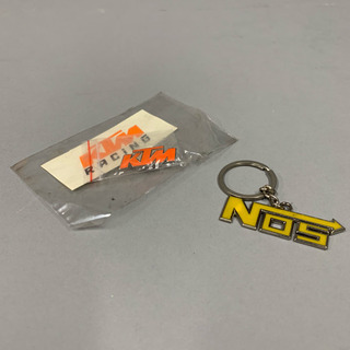 NOS KTM キーホルダー&ピンバッチセットお売りします。