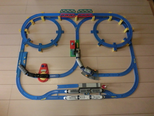 大量レイアウトセット7wループ 駅 信号所 踏切 転車台連結車両4編成付プラレール モモジロ 豊田のおもちゃ レールトイ の中古あげます 譲ります ジモティーで不用品の処分 大量レイアウトセット7wループ 駅 信号所 踏切 転車台連結車両4編成付プラレール モモジロ 豊田のおもちゃ レールトイ の中古あげます 譲ります ジモティーで不用品の処分