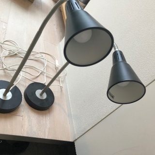 IKEAのライト×２ LED電球付
