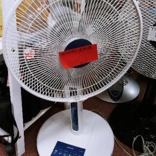 ✨暑くなってきました💦続々入荷　HITACHI 扇風機