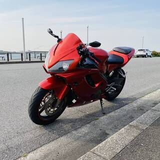 CBR600F4i