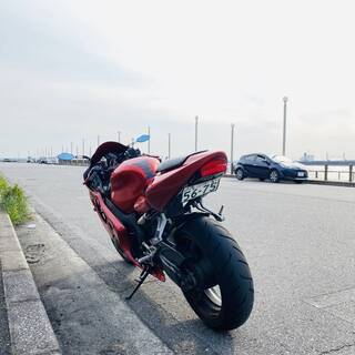 CBR600F4i