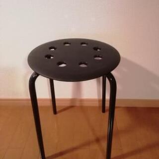 IKEAのパイプ椅子