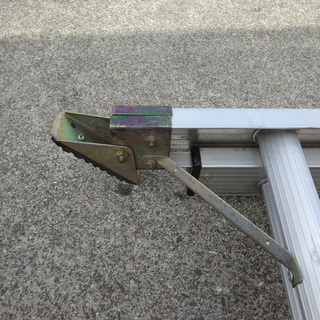 【リサイクルサービス八光　田上店　配達・設置OK】 アルインコ ２連はしご リサイクルサービス八光 田上店 配達・設置OK】 アルインコ 2連はしご