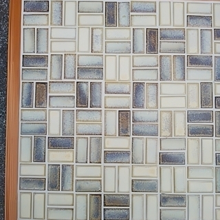 相談家具屋の1点もの！タイルのテーブル