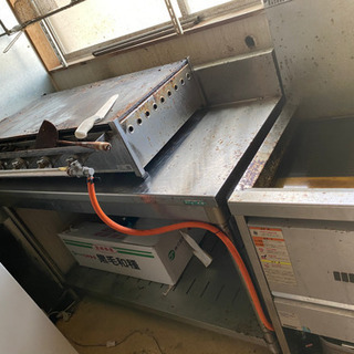 鉄板、フライヤー それぞれ2万5千円