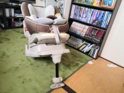 コンビ　チャイルドシート　新生児から