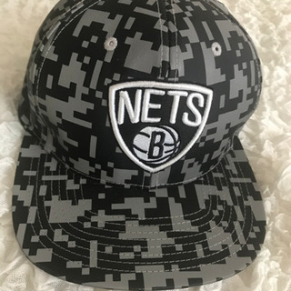 暗闇で光る　NBA Nets キャップ