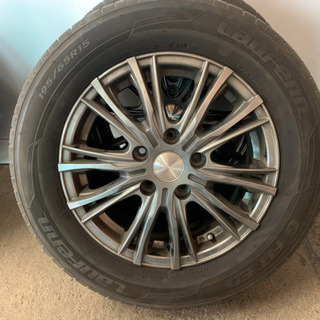 タイヤホイールセット　タイヤバリ目　ガンメタ15インチ　セレナノアヴォクシーなど