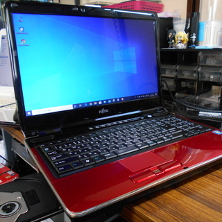 ノートパソコン 富士通 LIFEBOOK AH700/5A Wi...