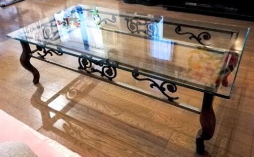 【定価7万円】ガラスのテーブル　フロアテーブル　猫脚　アンティーク　モダン　ヨーロッパ製