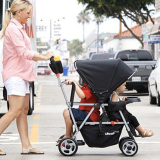 相談中　joovy カブース　2人乗りベビーカー