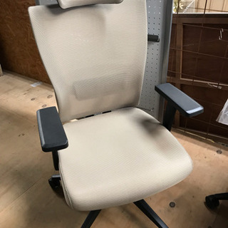 オフィスチェア 肘付 ヘッドレスト付 未使用品