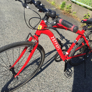 お話中　フェラーリ クロスバイク　赤 28インチ  自転車 Ferrari ギア7段 福岡市