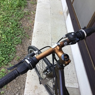 値下げしました❗️¥26000→¥20000クロスバイク　女性にオススメです！　Sugimura プログレッシブ　FRD200 とイタリアの空気入れのセット