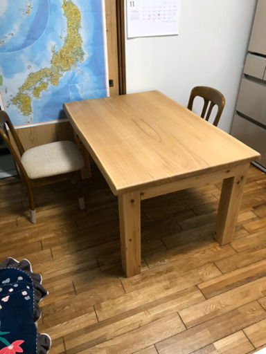 DIY自作の無垢タモ材ダイニングテーブル(椅子なし