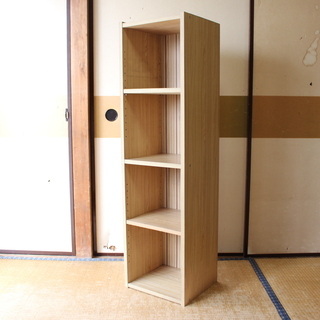 細身の木製本棚(棚位置変更可能)