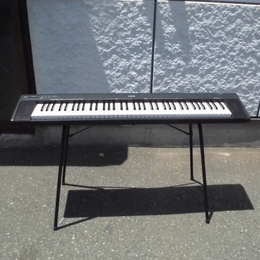 JM7066)YAMAHA 76鍵盤 電子ピアノ デジタルキーボード エレクトーン NP-30 2011年製 脚のみ有り 単三6本で音出しOK 中古品【取りに来られる方限定】