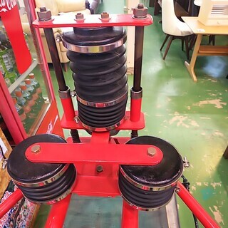赤い出前機