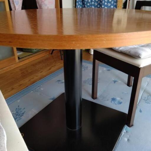 丸テーブルと椅子２脚セット