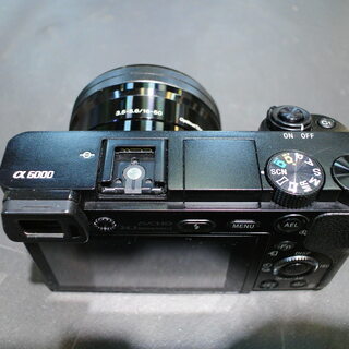 (店舗同時販売中) SONY α6000 パワーズームキット。