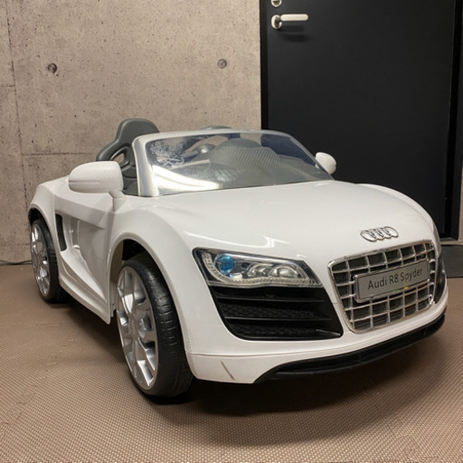 お取引き中　電動カー　アウディ R8スパイダー