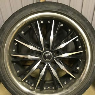最終値下げ18インチ日産リーフに履いてたホイールです