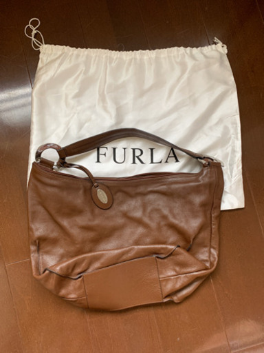 フルラ　牛革バッグ　美品です♪