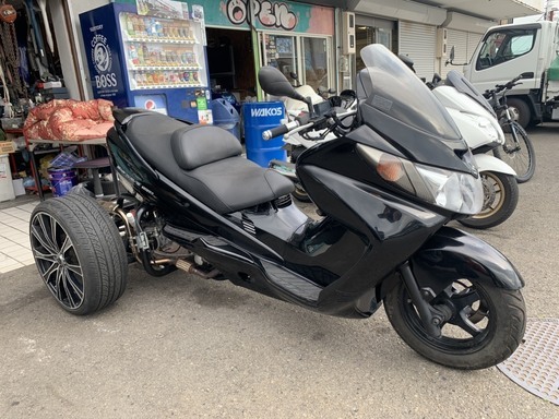 国産スズキスカイウェーブトライク250
