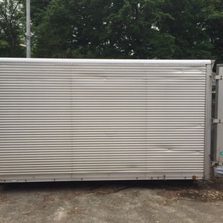 値下げ‼️冷凍車箱2t 3.2×1.85×H2.0 ガレージや倉庫、物置