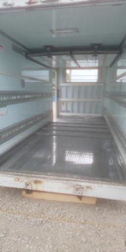 鍵付き】【横スライド扉】【収納式の中扉付き】保冷コンテナ 物置き