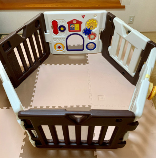 日本育児ベビーサークル6枚＋2枚　（お値下げ、再投稿）
